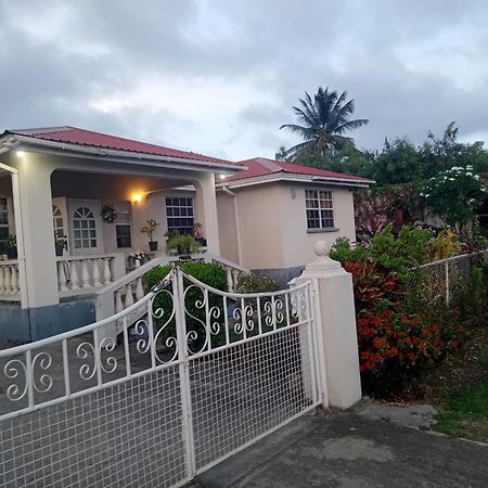 Chandler Homestay Saint Philip Exterior photo