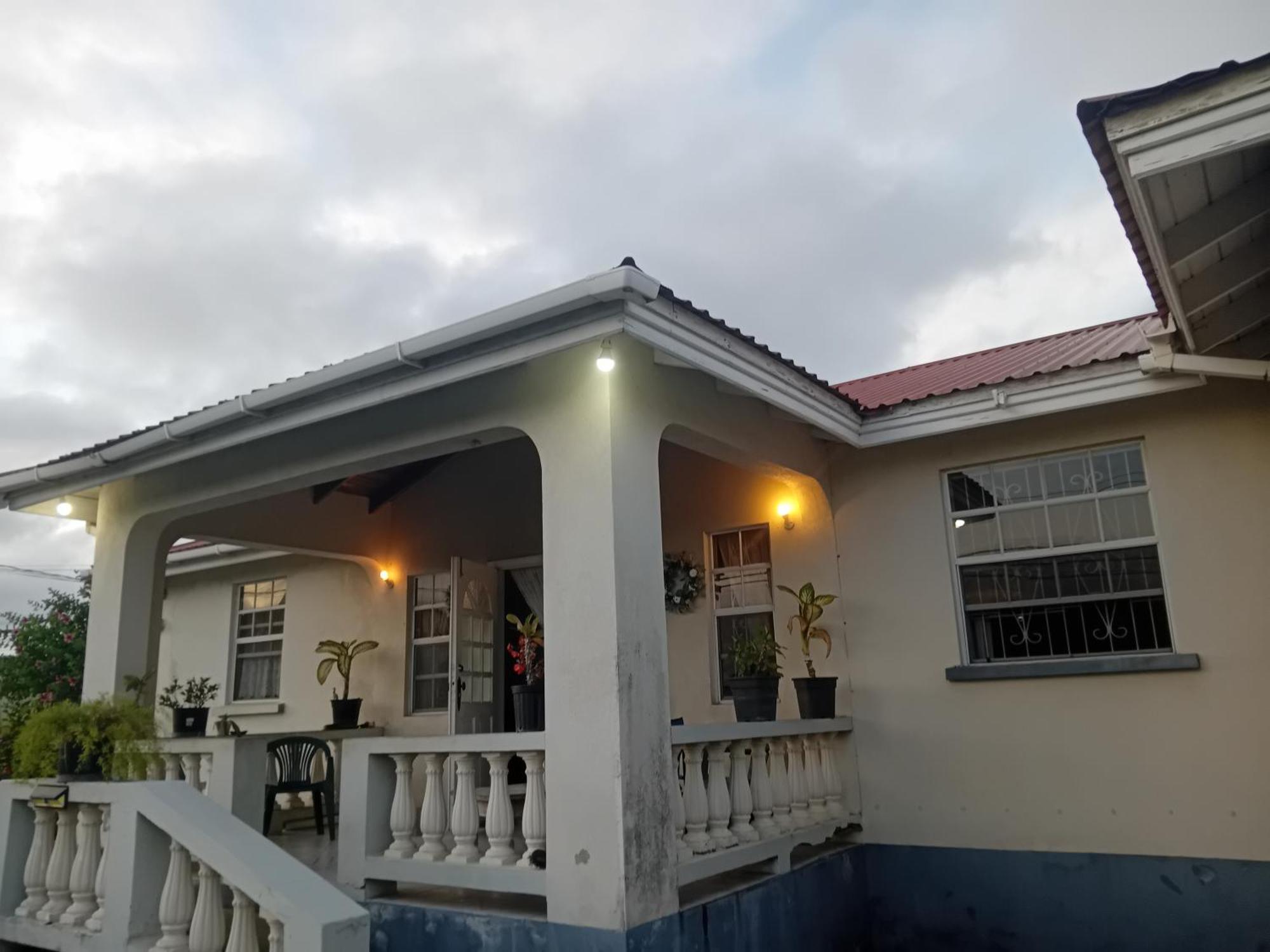 Chandler Homestay Saint Philip Exterior photo